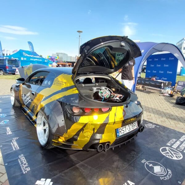 Carbon widebody Car
